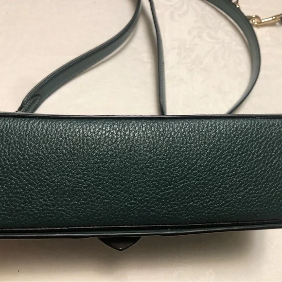 Coach flap shoulder bag with extra shorter handle in dark green - Picture 5 of 9